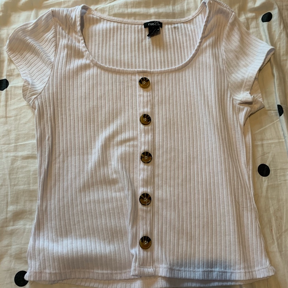 Rue 21 White tee✨